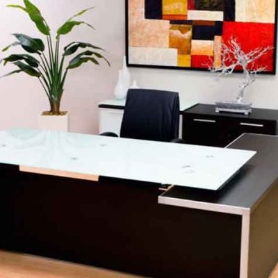 What-Comes-With-an-Executive-Desk-Set