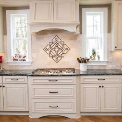 Are-white-kitchen-cabinets-still-trending