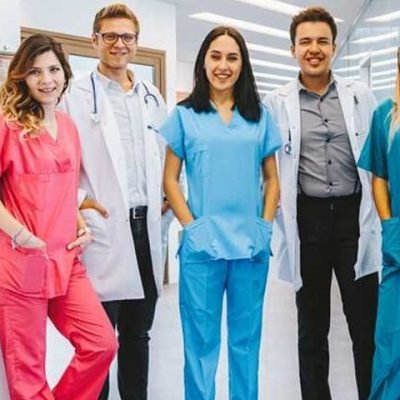 Why-Scrubs-Are-Common-In-The-Medical-Industry