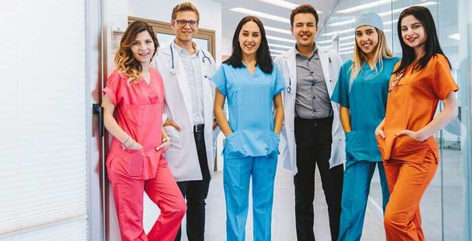 Why-Scrubs-Are-Common-In-The-Medical-Industry