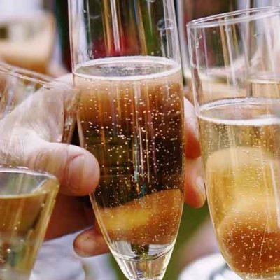Bubbles-Galore-Exploring-the-Different-Types-of-Sparkling-Wine