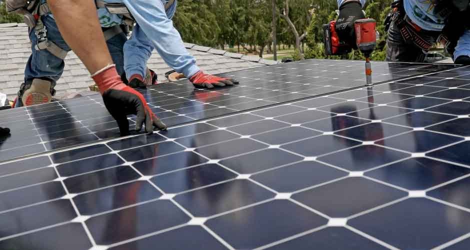 Solar Power Decoded: How It Lightens Your Electricity Bills