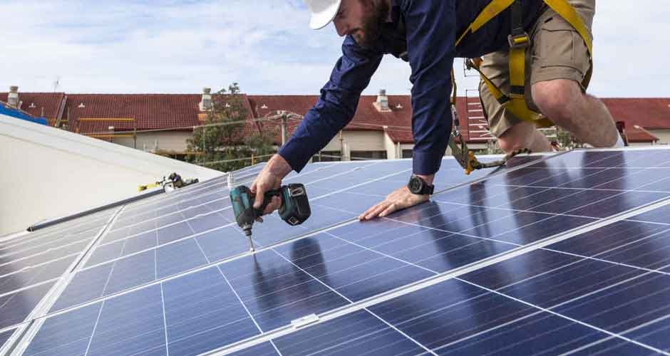Electrician-Services-for-Solar-Panel-Installation