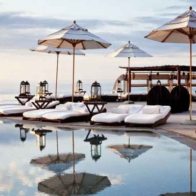 Staying-at-a-Hotel-on-the-Beach