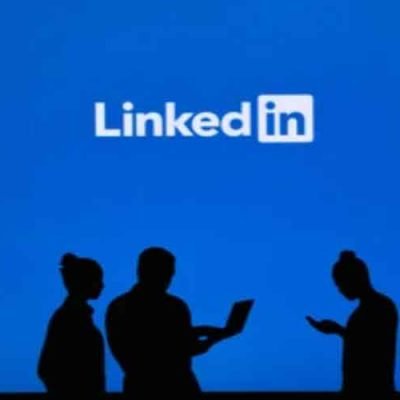 The-Pros-and-Cons-of-Purchasing-LinkedIn-Connections