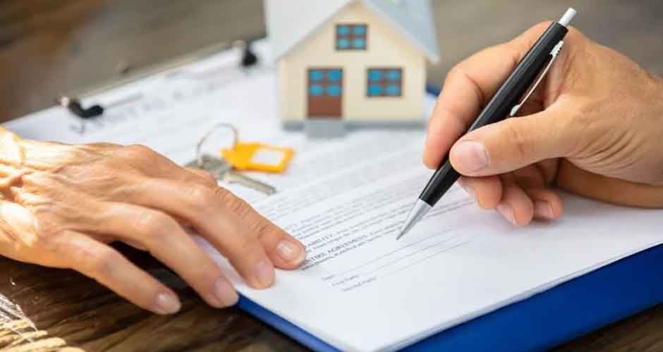 The-Crucial-Role-of-Contracts-in-Real-Estate-Law