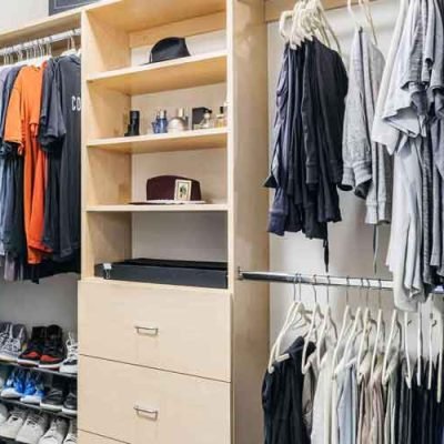 The Minimalist Makeover - Simplifying Your Wardrobe for Maximum Impact