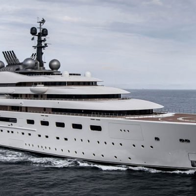 9-Most-Extravagant-Features-Luxury-Yachts-Must-Have