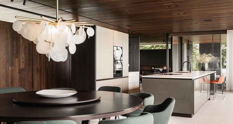 Enhancing Spaces with Wood Paneling: Elegance for Modern Interiors