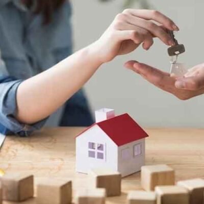 Strategies for Standing Out in a Crowded Real Estate Market