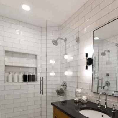 Maximizing-Efficiency-in-Tiny-Bathrooms-in-Lubbock