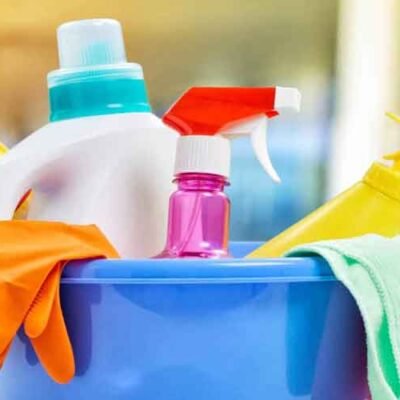 Choosing-the-Right-Supplies-for-End-of-Tenancy-Cleaning