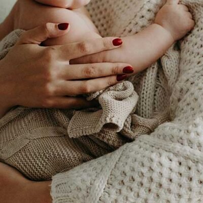 Practical-Ways-for-Moms-to-Bond-With-Their-Babies