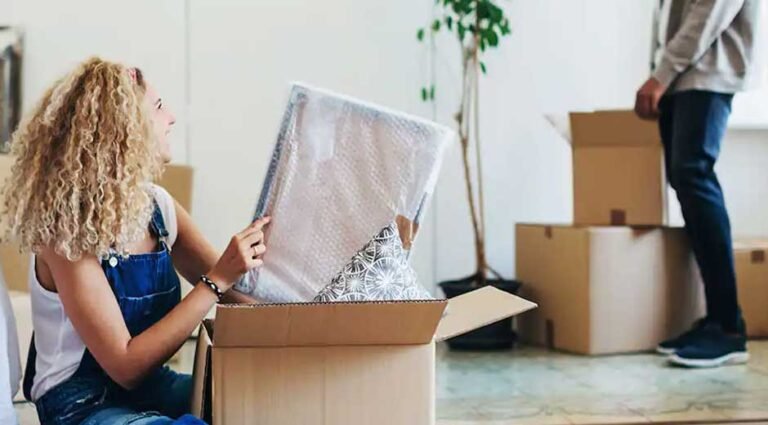 Packing Tips When Downsizing to a Smaller Home - Ecomuch
