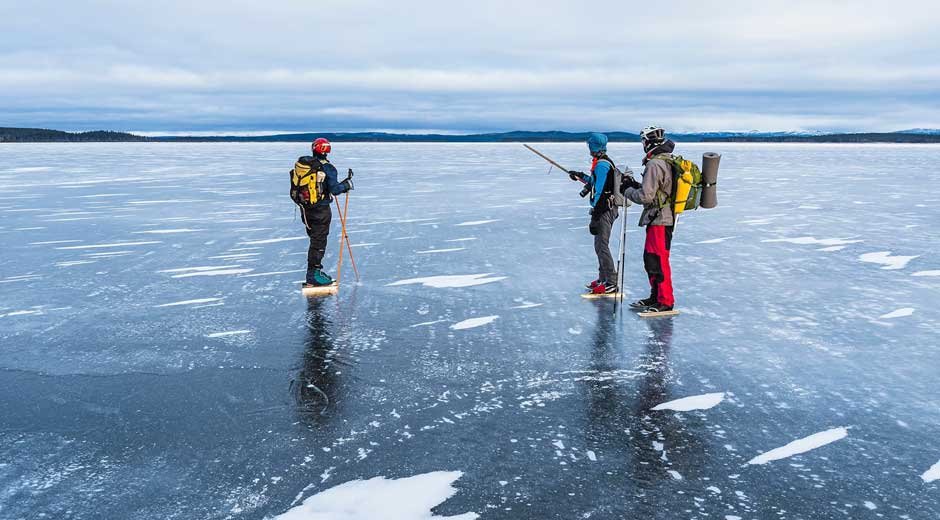 Go-Ice-Skating-Around-the-world-5-Extraordinary-Places