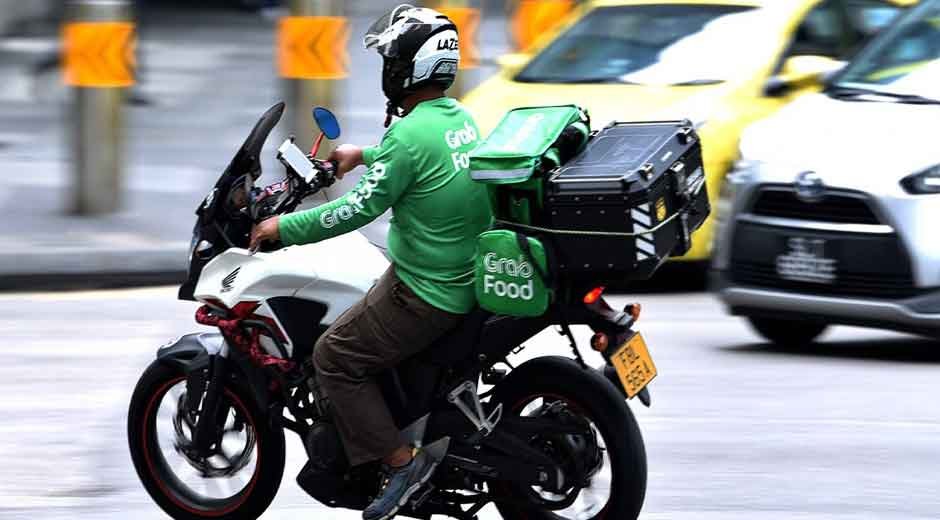 Why a motorcycle courier is perfect for city delivery