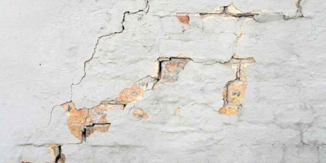 The Silent Leak: 5 Subtle Signs Your Walls are Rotting Behind the Paint