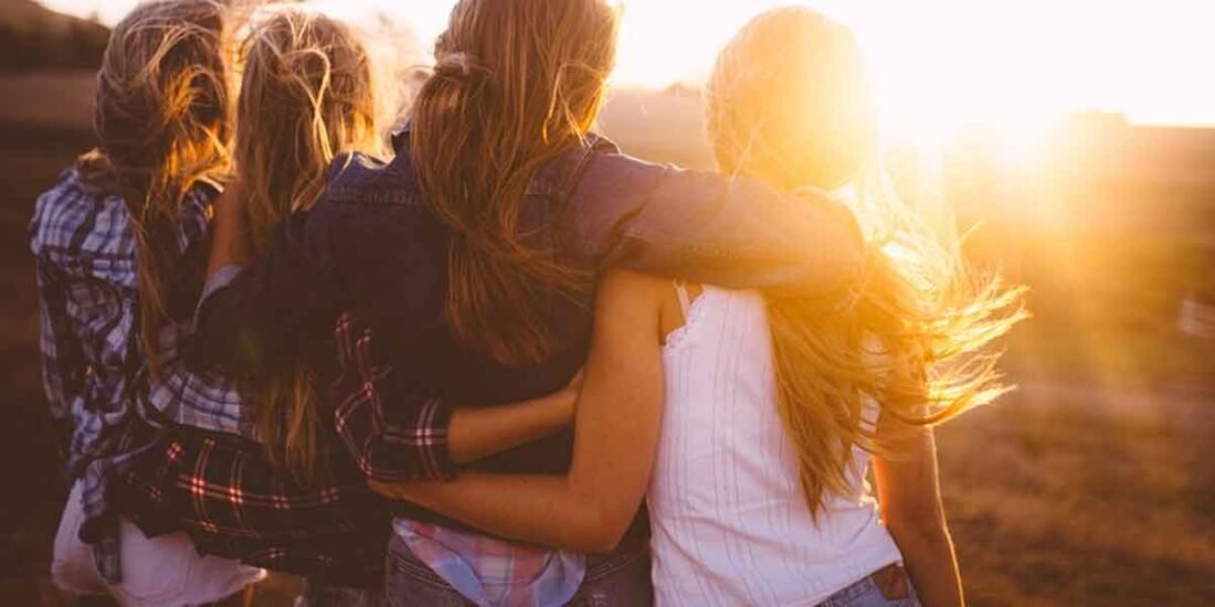 How to Balance Friendships and Teen Relationships in High School