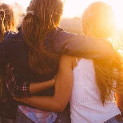 How to Balance Friendships and Teen Relationships in High School