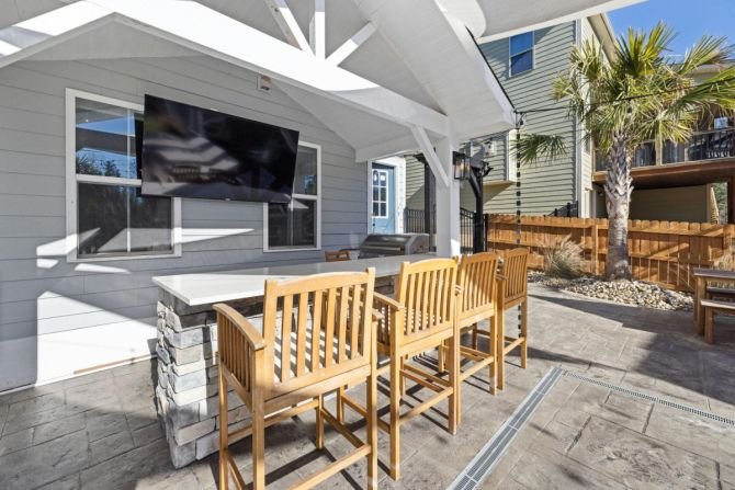how-to-create-a-safer-backyard-for-kids-and-pets-1