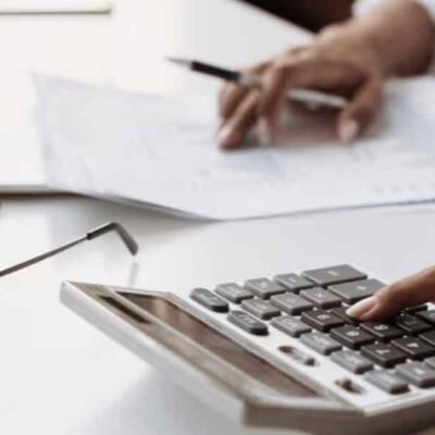 Outsourced Ecommerce Bookkeeping: When to Stop DIY-ing Your Books
