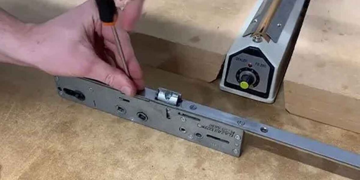 The-Difference-Between-a-Full-Multipoint-Lock-and-a-Replacement-Gearbox