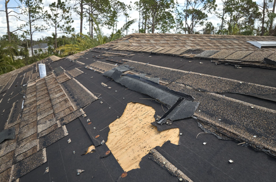 How to Know If Your Texas Roof Needs Repair or Full Replacement After a Storm